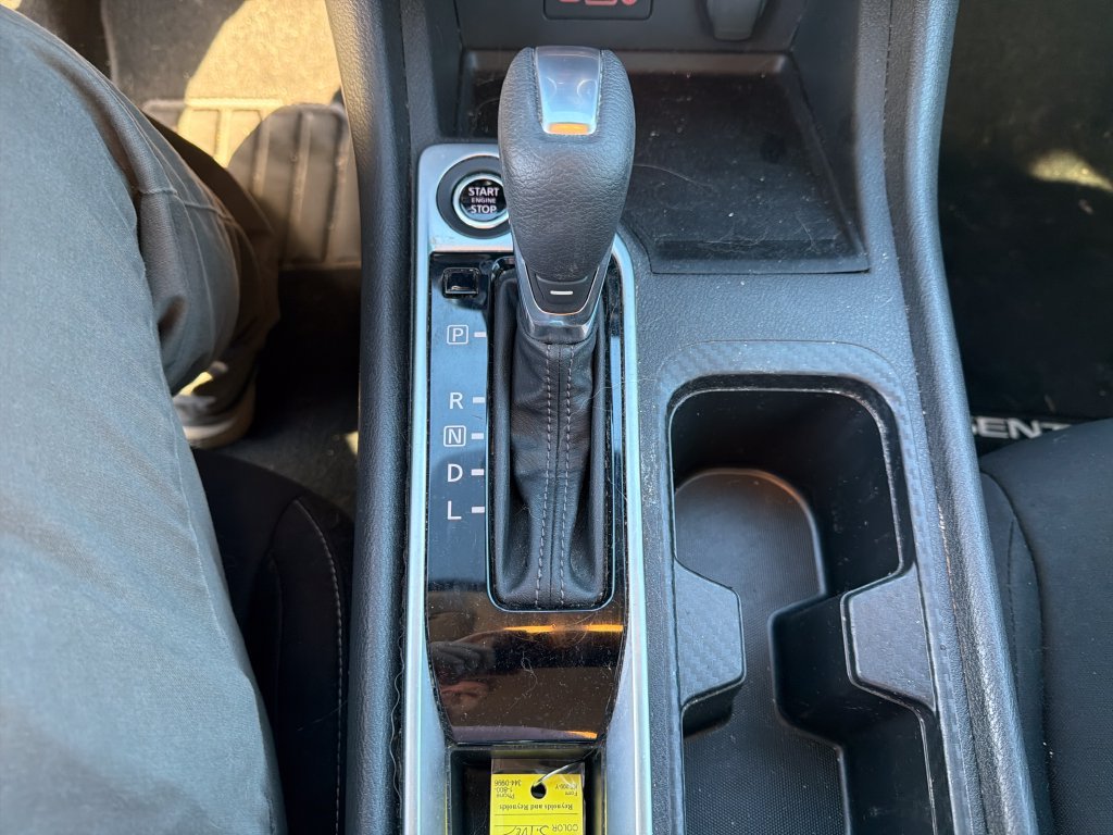 Used 2022 Nissan Sentra SV FWD image 28