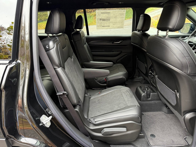 New 2025 Jeep Grand Cherokee L Altitude image 23