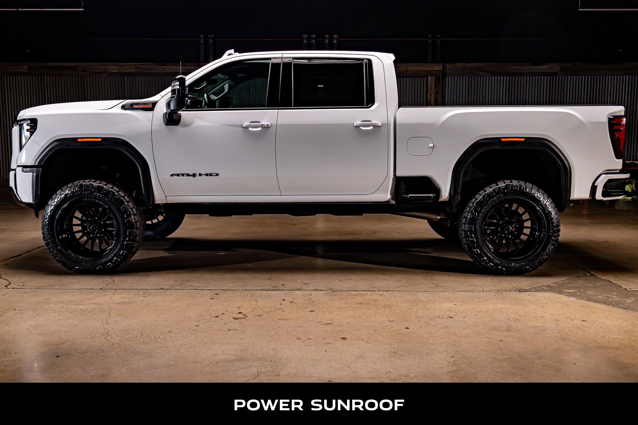 Used 2025 GMC Sierra 3500 AT4 w/ AT4 Premium Plus Package image 6