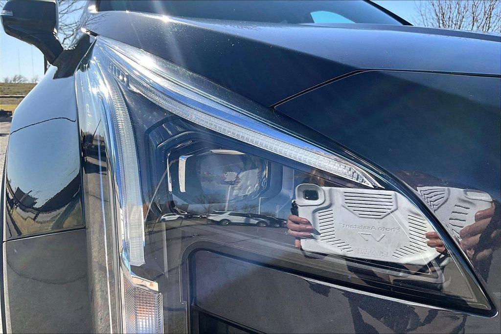 Used 2023 Cadillac XT4 Premium Luxury image 31