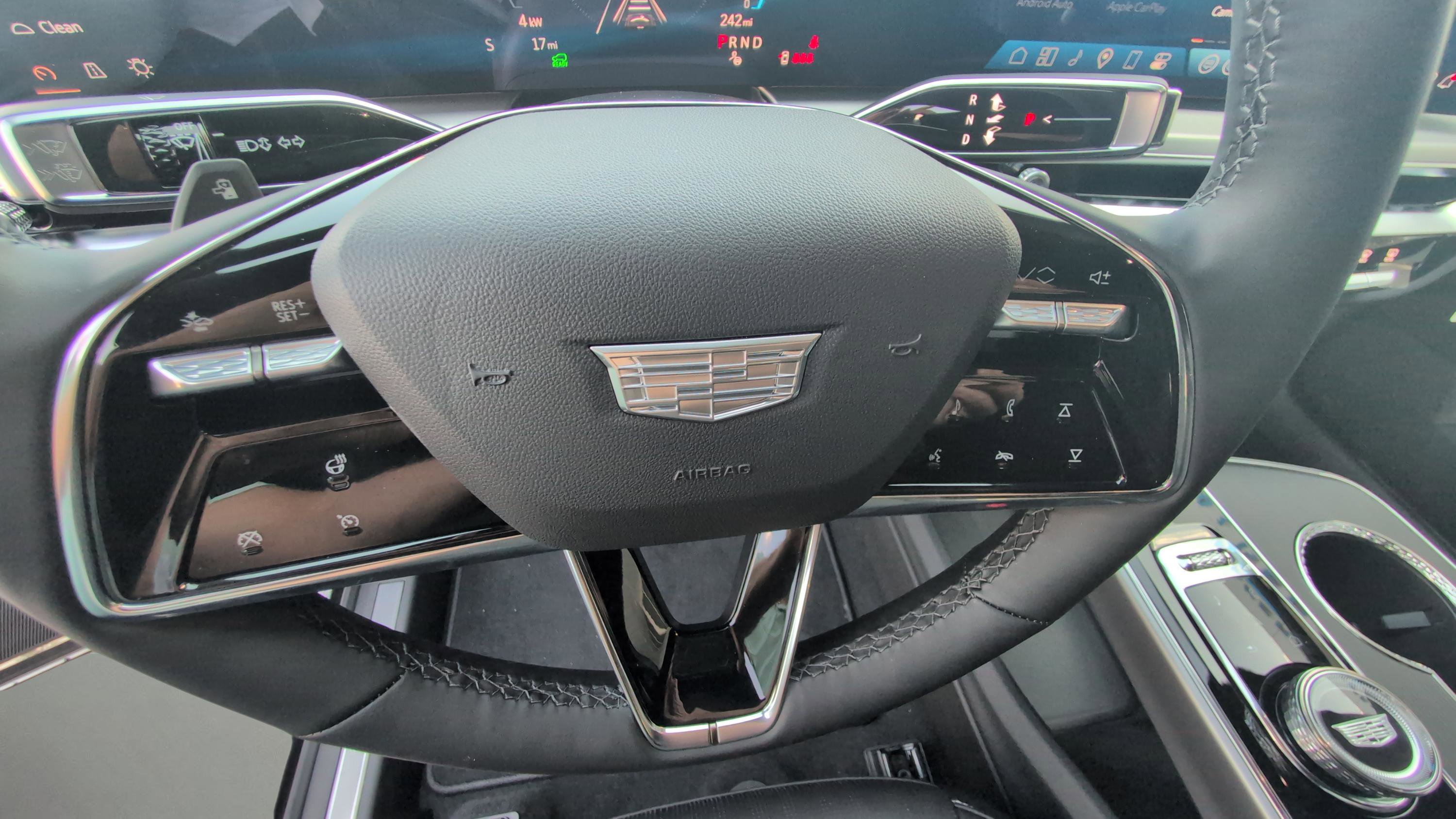 New 2025 Cadillac Lyriq Luxury image 22