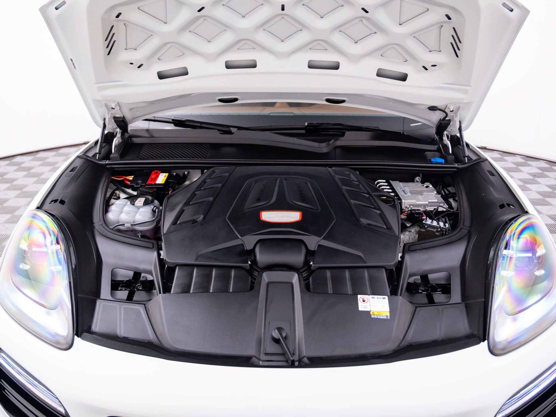 Used 2023 Porsche Cayenne GTS image 29