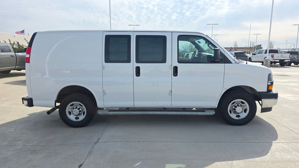 Used 2024 Chevrolet Express 2500 w/ Driver Convenience Package image 6