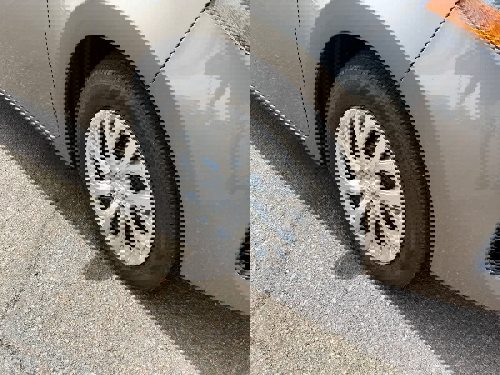 Used 2019 Toyota Corolla LE w/ Carpet Mat Package (TMS) FWD image 7