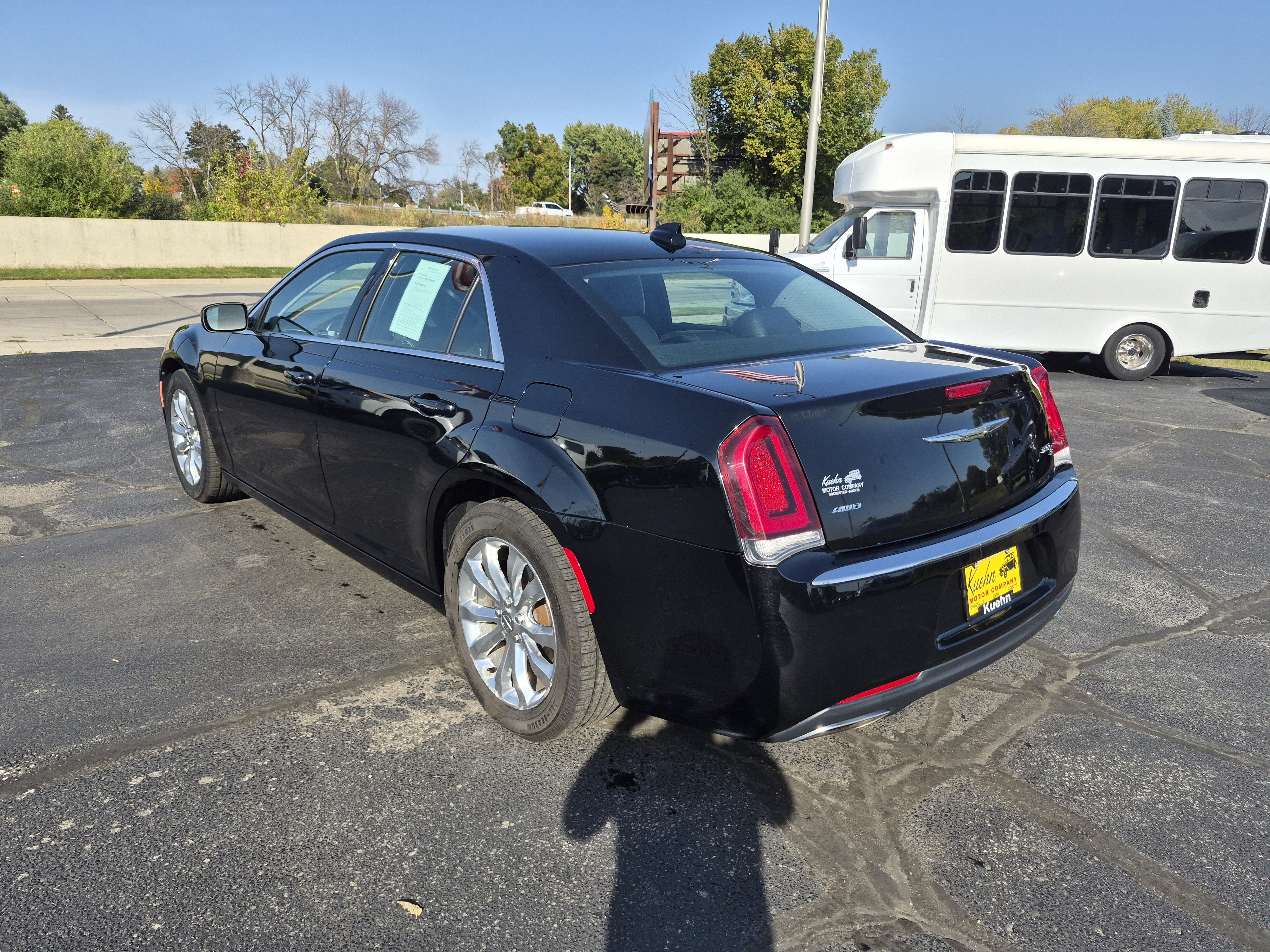 Used 2017 Chrysler 300 Limited AWD/4WD image 6