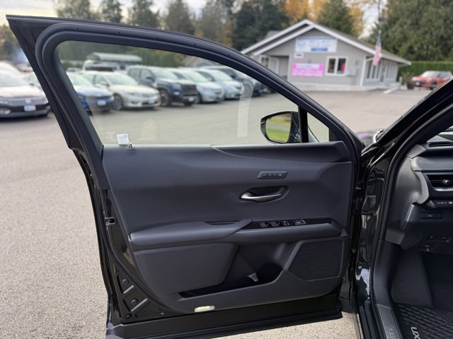 Used 2021 Lexus UX 250h w/ Luxury Package image 13