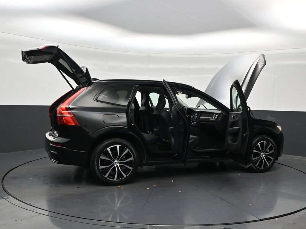 Used 2024 Volvo XC60 B5 Plus w/ Protection Package Premier AWD/4WD image 33