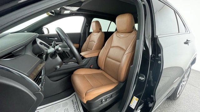 Used 2023 Cadillac XT4 Sport image 33