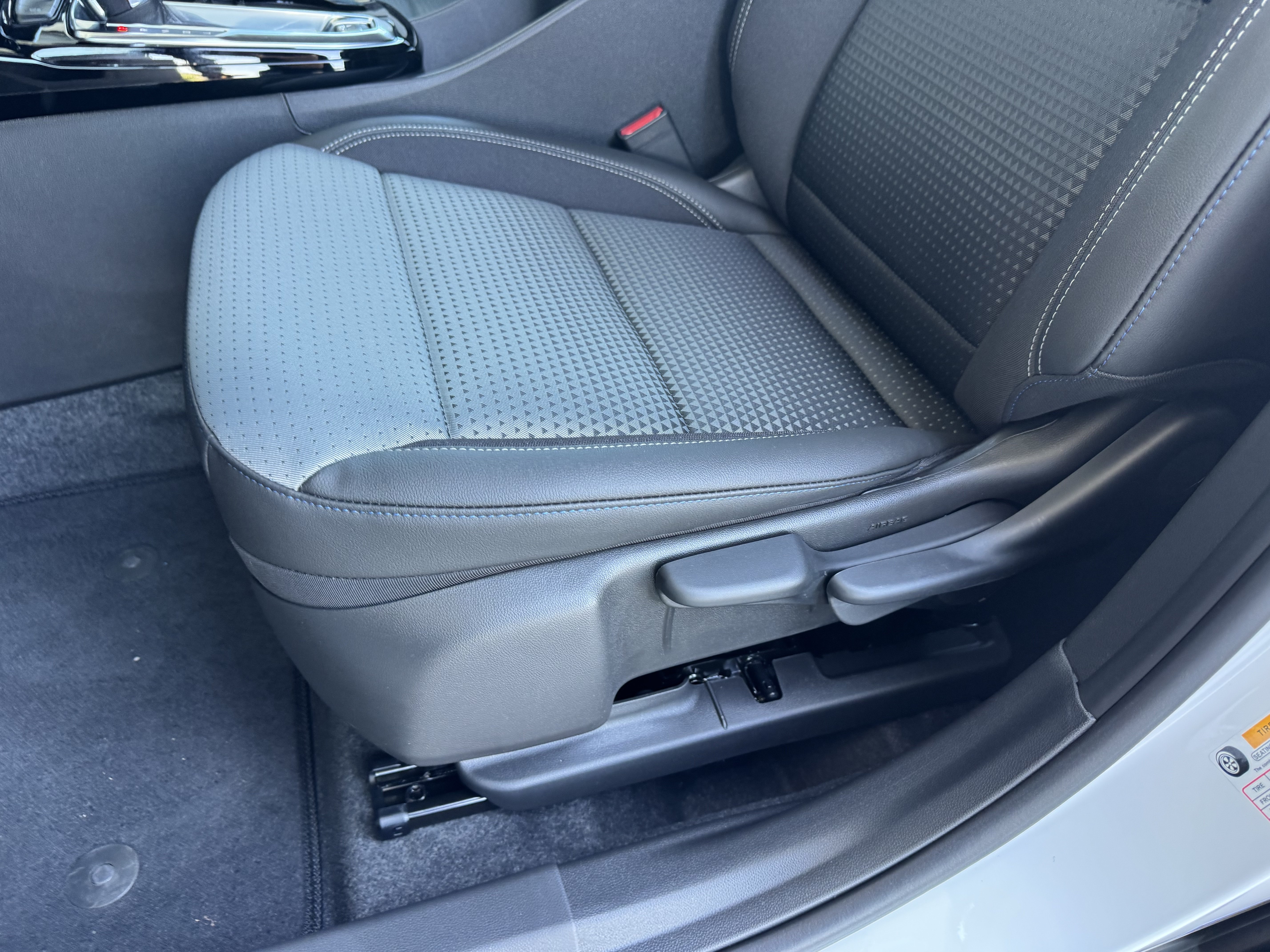 New 2026 Chevrolet Trax LT w/ Midnight Edition FWD image 14
