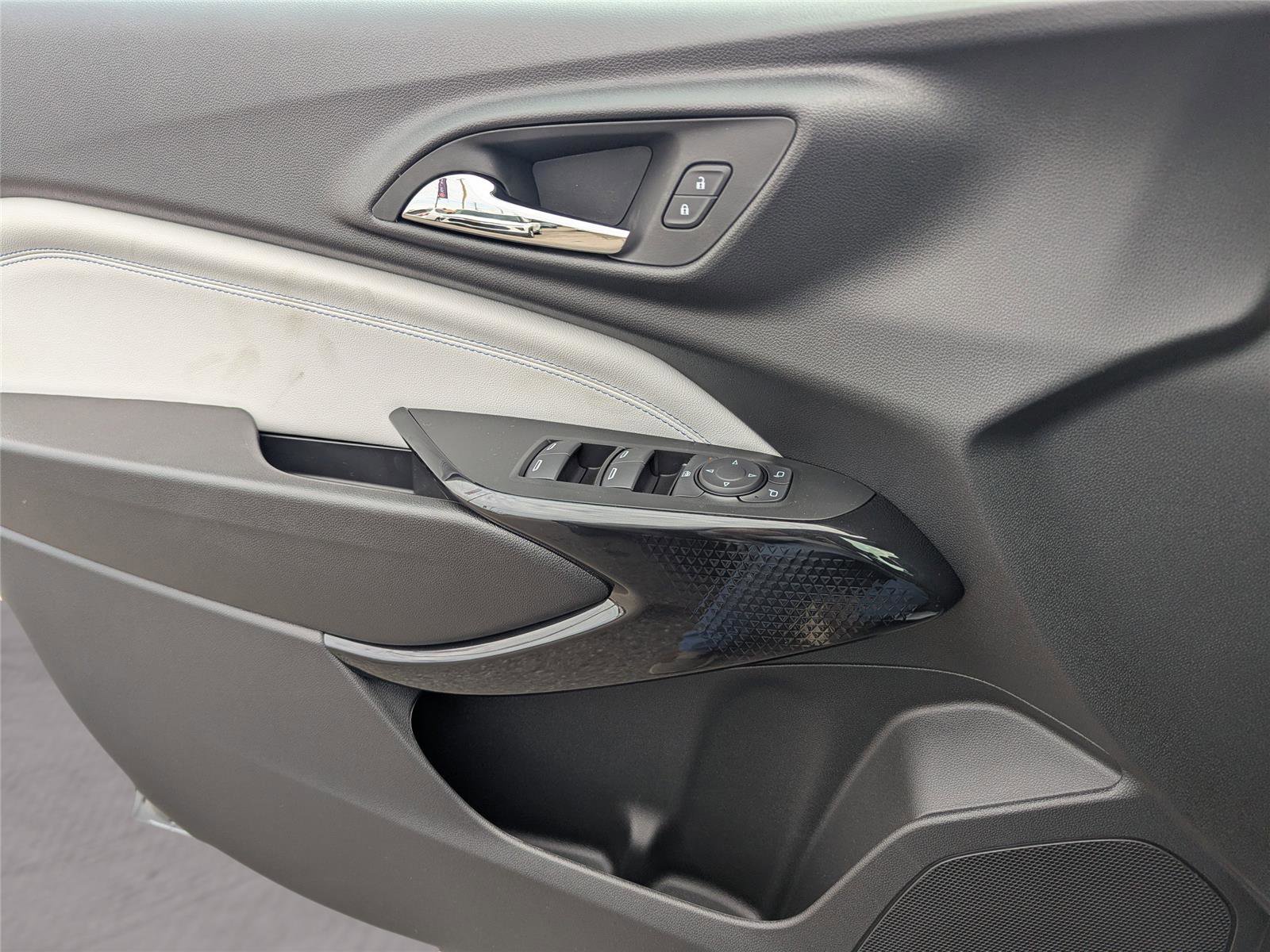 New 2026 Chevrolet Trax LT w/ Driver Confidence Package image 24