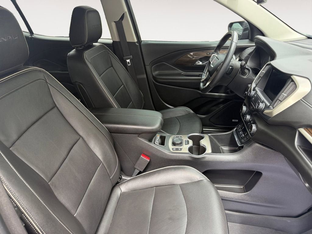 Certified 2020 GMC Terrain Denali w/ Denali Premium Package AWD/4WD image 15