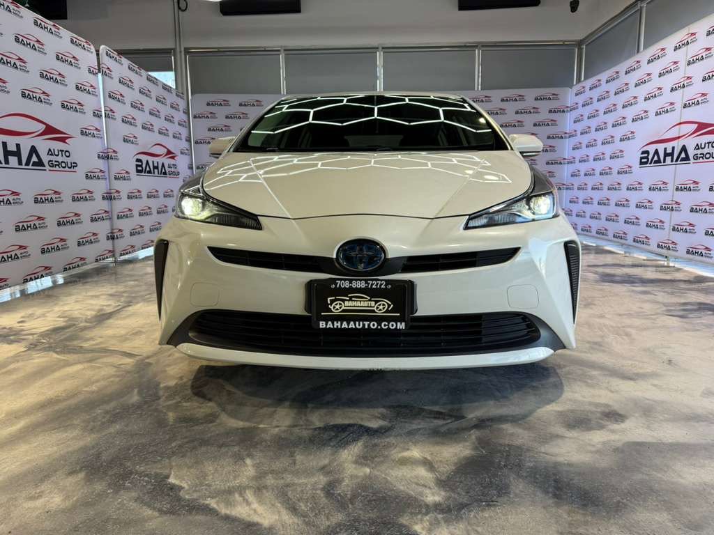 Used 2019 Toyota Prius L Eco image 3