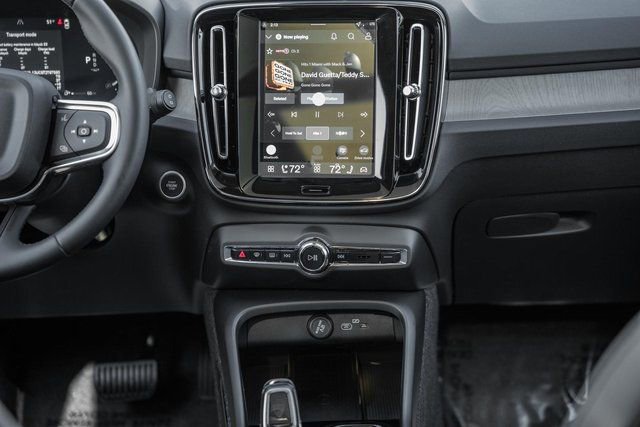 New 2026 Volvo XC40 B5 Plus w/ Protection Package Premier image 22