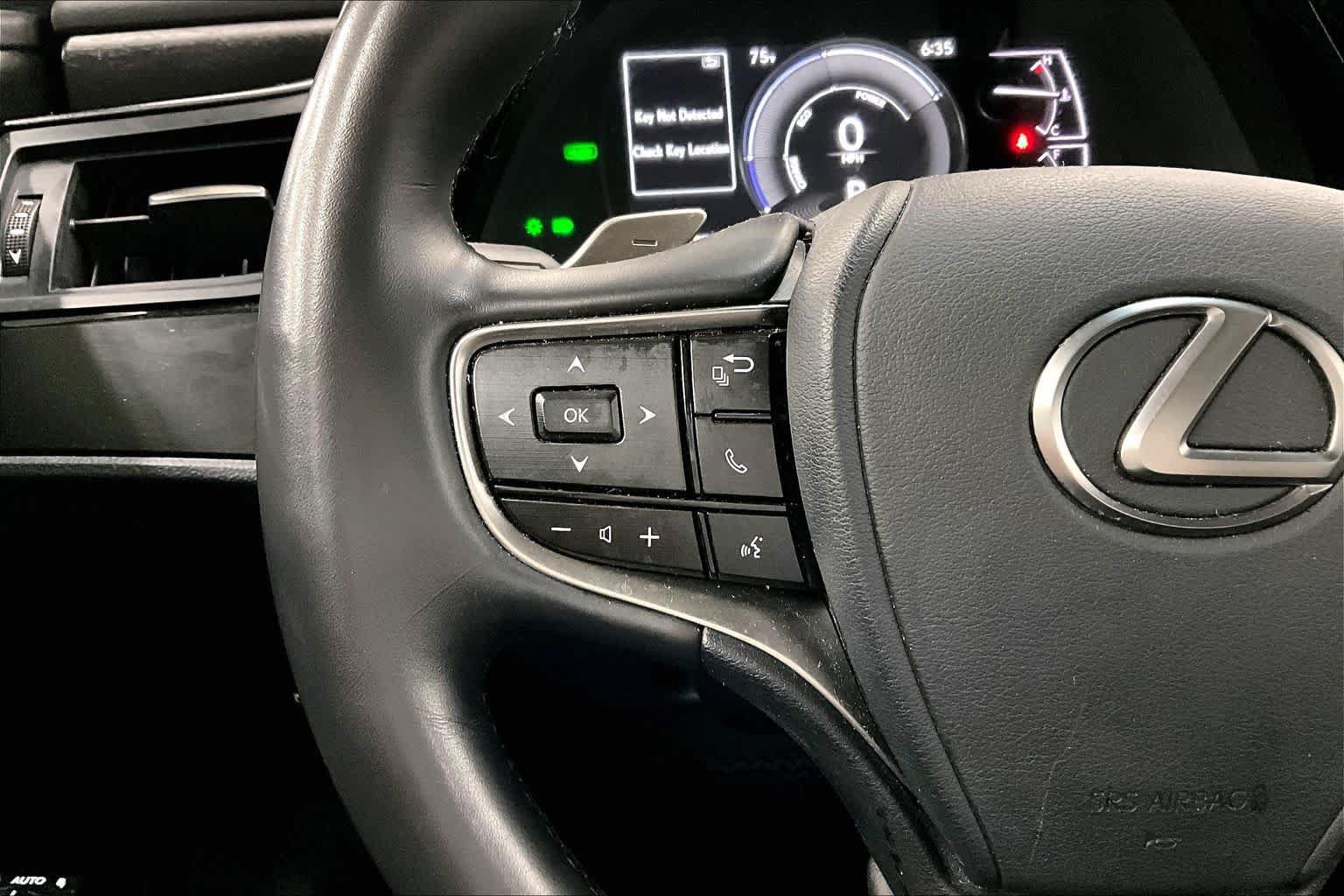 Used 2025 Lexus ES 300h w/ Premium Package FWD image 24