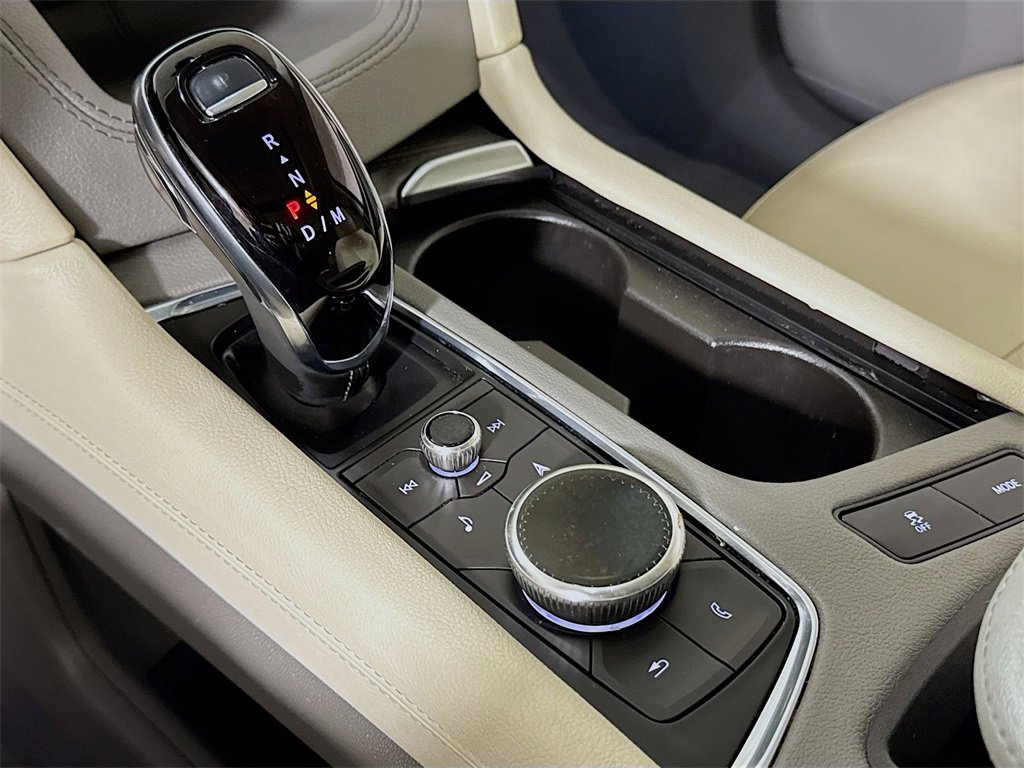 Certified 2024 Cadillac XT6 Premium Luxury image 15