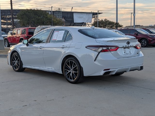 Certified 2024 Toyota Camry SE FWD image 9