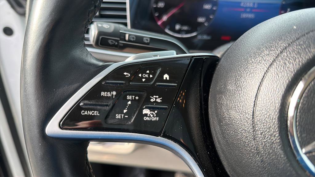 Used 2024 Mercedes-Benz GLS 450 4MATIC image 25