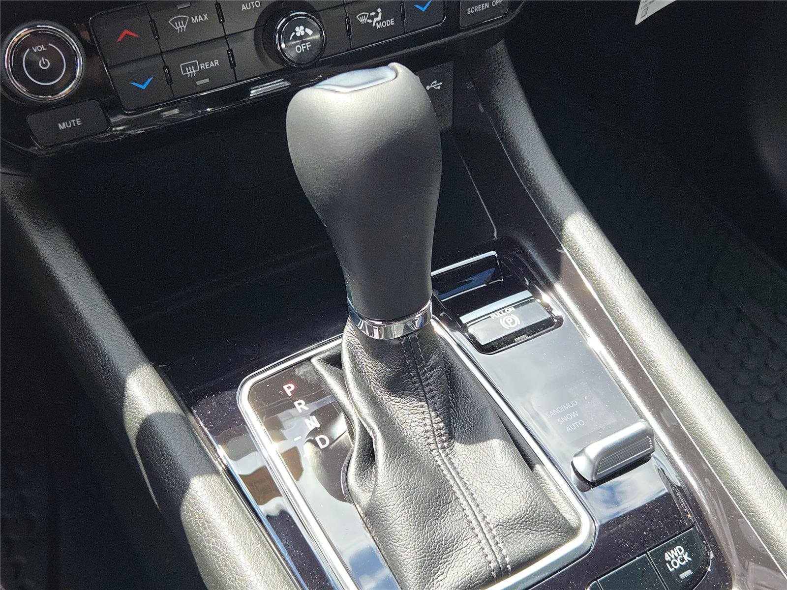 New 2025 Jeep Compass Latitude w/ Convenience Group image 23