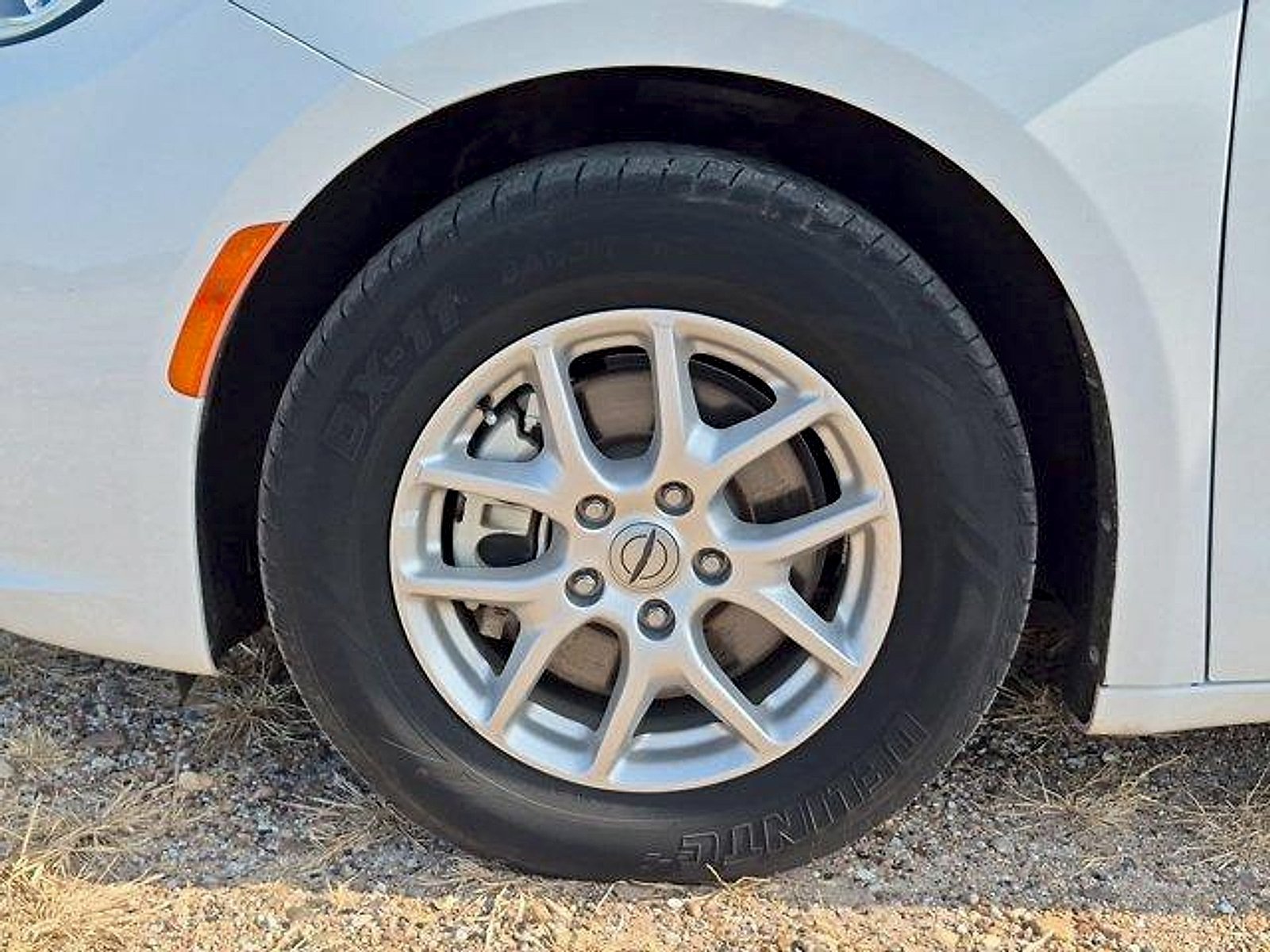 Used 2023 Chrysler Pacifica Touring-L FWD image 31