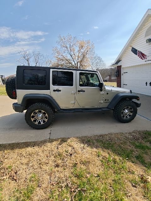 Used 2008 Jeep Wrangler X image 9