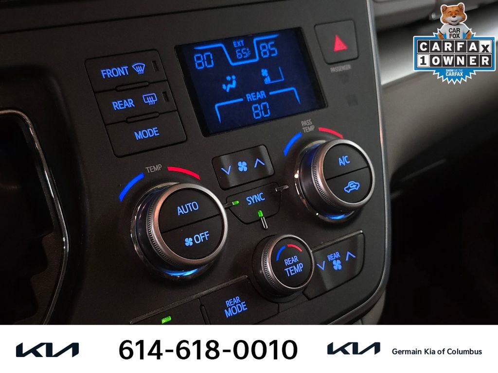 Used 2017 Toyota Sienna LE image 31