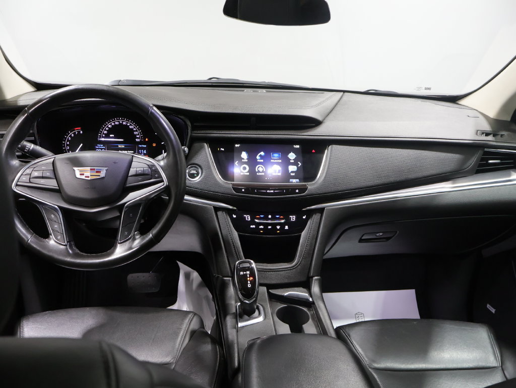 Used 2018 Cadillac XT5 Luxury w/ Driver Awareness Package AWD/4WD image 18
