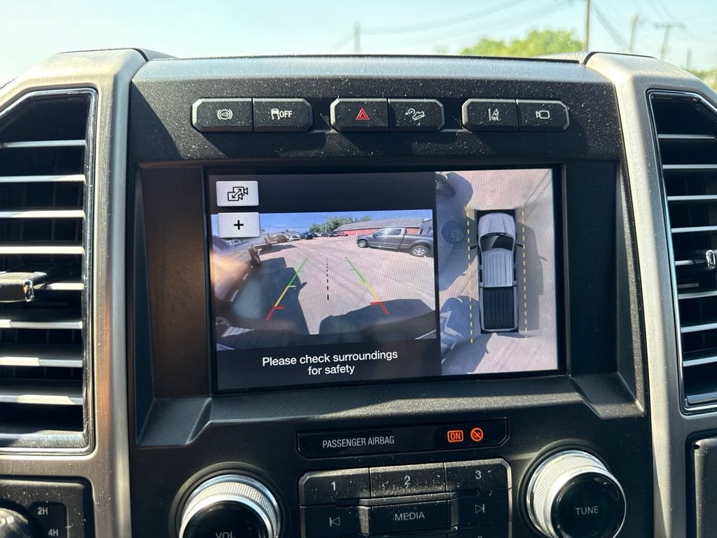 Used 2019 Ford F250 Platinum w/ Platinum Ultimate Package AWD/4WD image 8