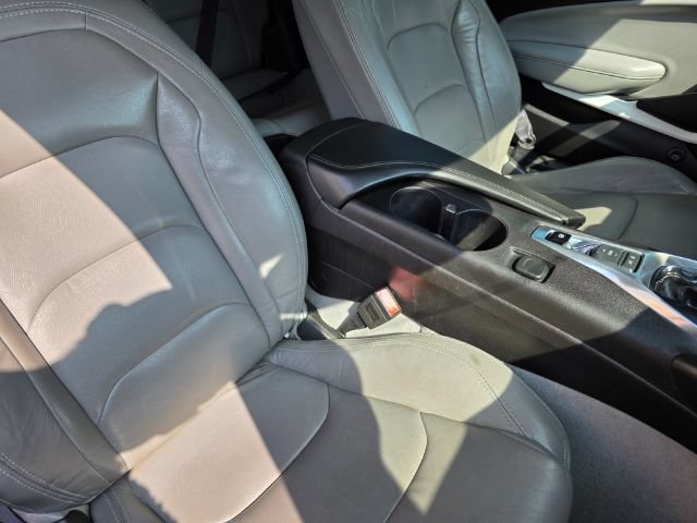 Used 2017 Chevrolet Camaro LT w/ Technology Package RWD image 10