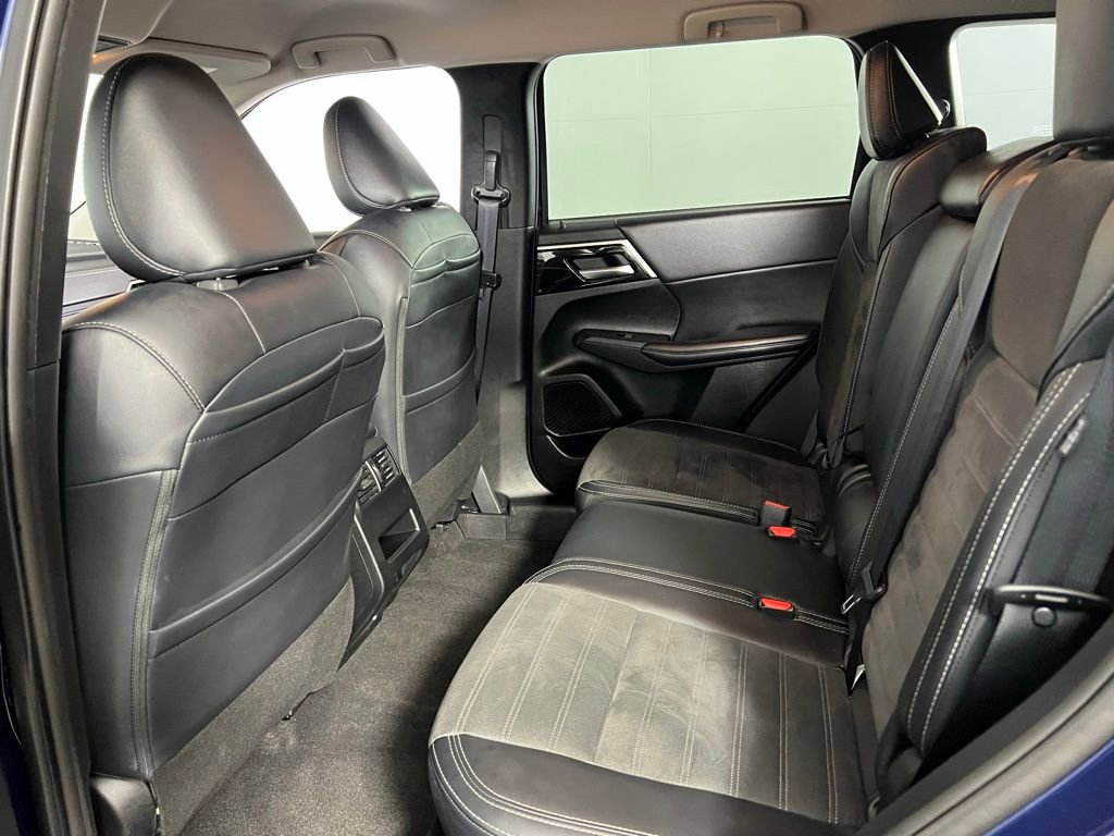 Used 2024 Mitsubishi Outlander SE image 27