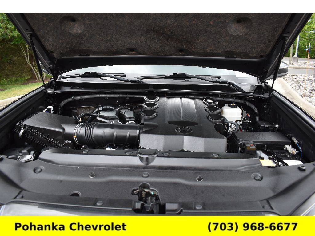 Used 2023 Toyota 4Runner SR5 AWD/4WD image 37