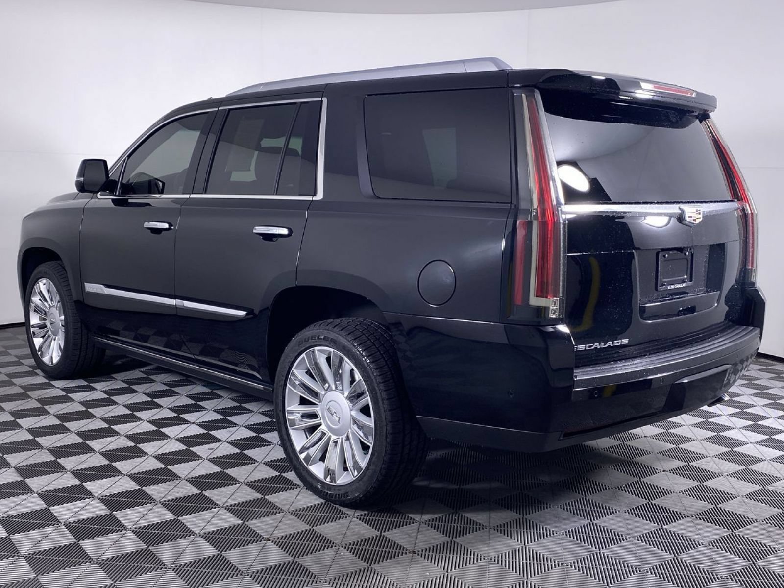 Certified 2020 Cadillac Escalade Platinum AWD/4WD image 21