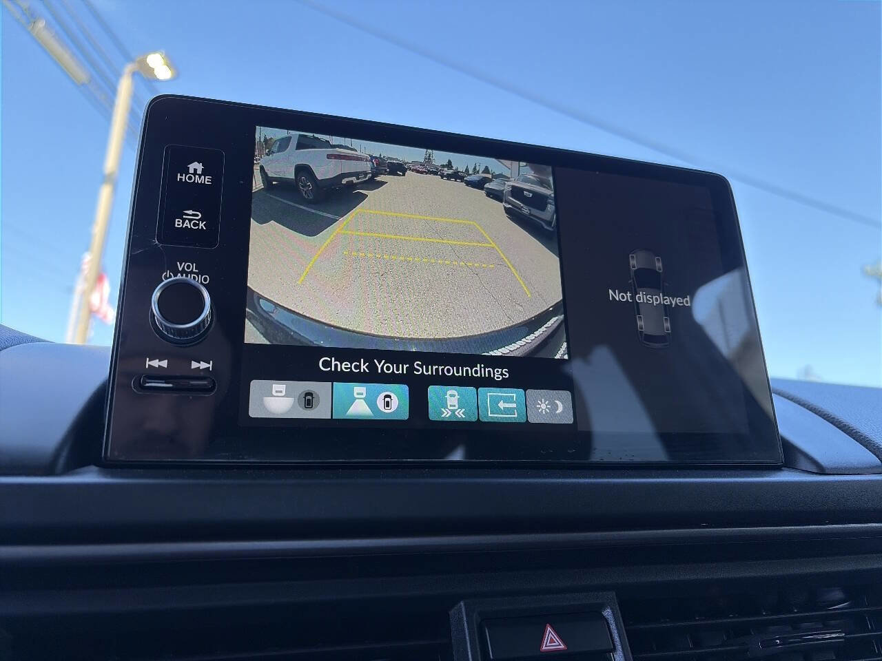 Used 2025 Honda Pilot TrailSport image 38