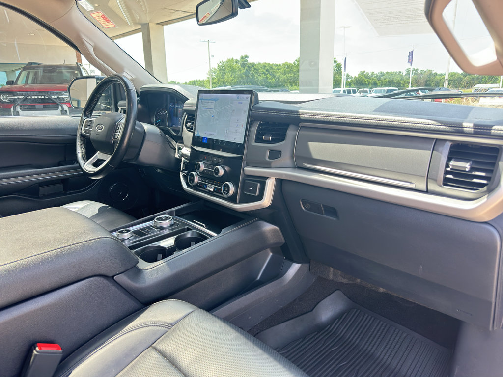Used 2023 Ford Expedition Max XLT AWD/4WD image 31