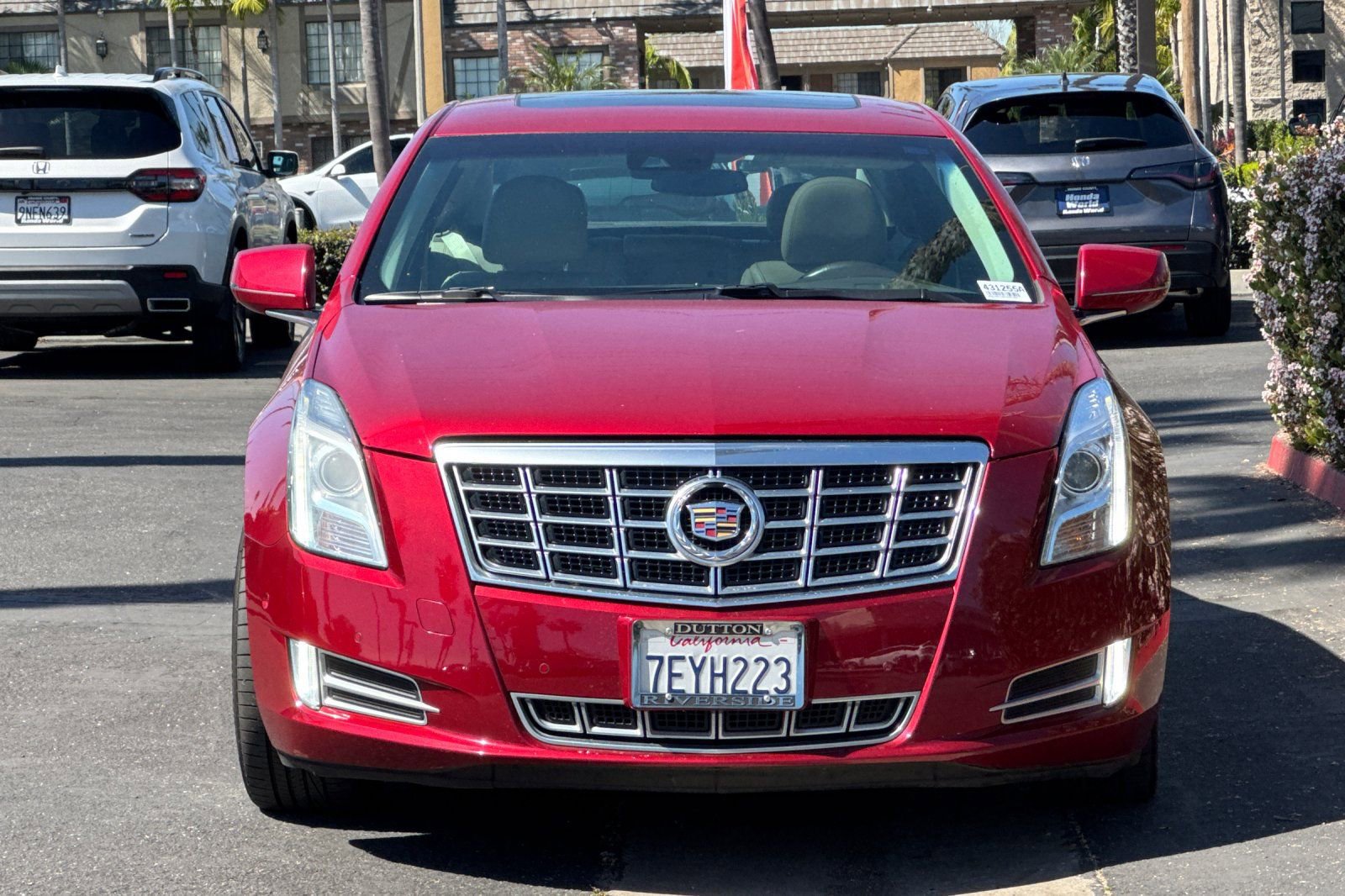 Used 2014 Cadillac XTS Luxury w/ Driver Awareness Package image 3