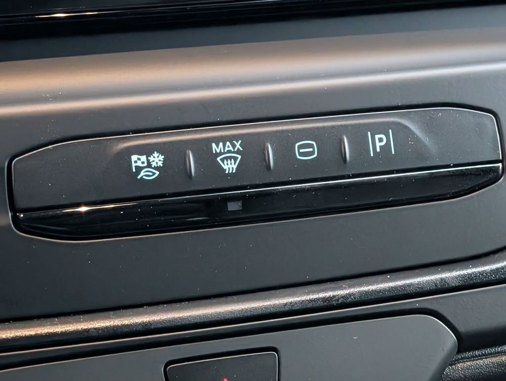 New 2026 Ford Transit 250 148 Medium Roof w/ Load Area Protection Package image 30