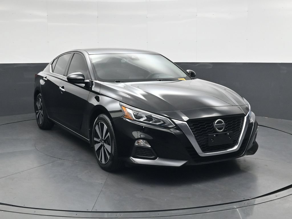 Used 2022 Nissan Altima 2.5 SV FWD image 2