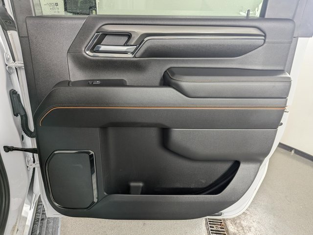 Used 2024 GMC Sierra 2500 AT4 w/ AT4 Premium Plus Package image 16