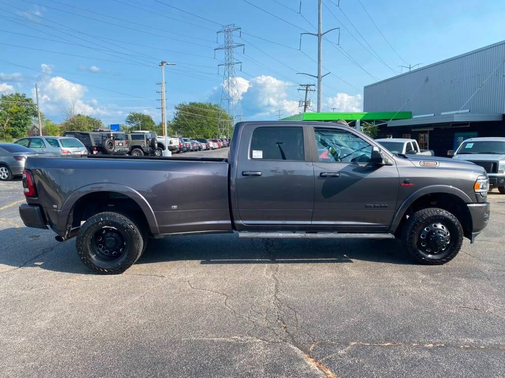 Used 2022 RAM 3500 Laramie w/ Night Edition AWD/4WD image 4