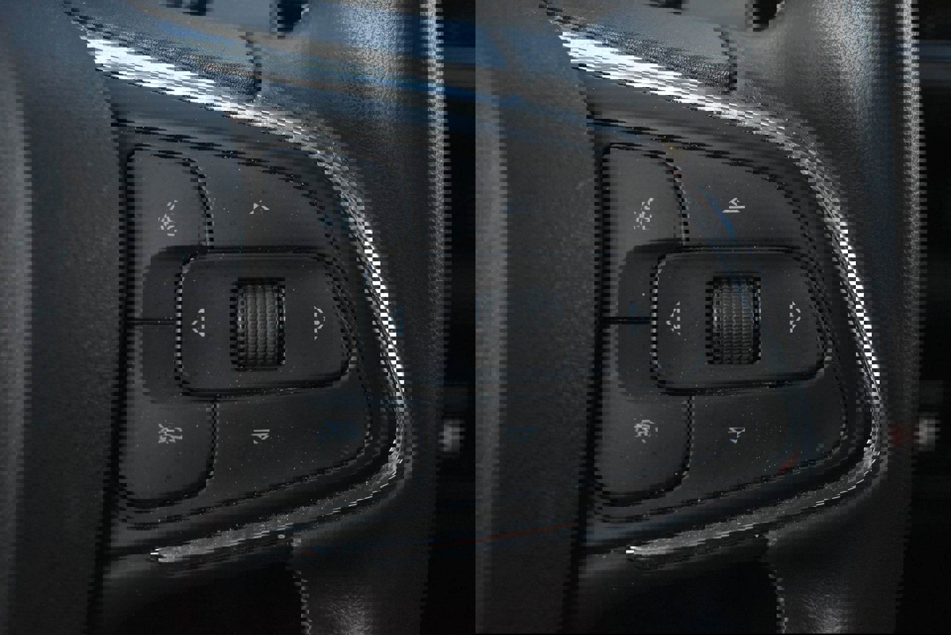 Used 2023 Buick Envision Preferred image 18