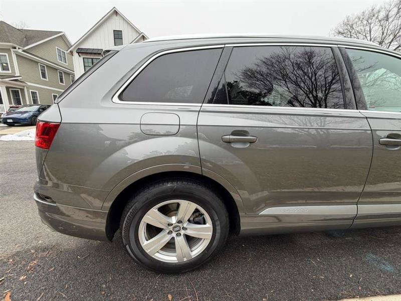 Used 2018 Audi Q7 2.0T Premium Plus image 2