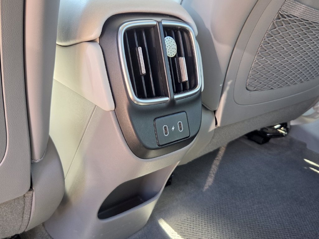 Used 2024 Hyundai Ioniq 6 SEL RWD image 14