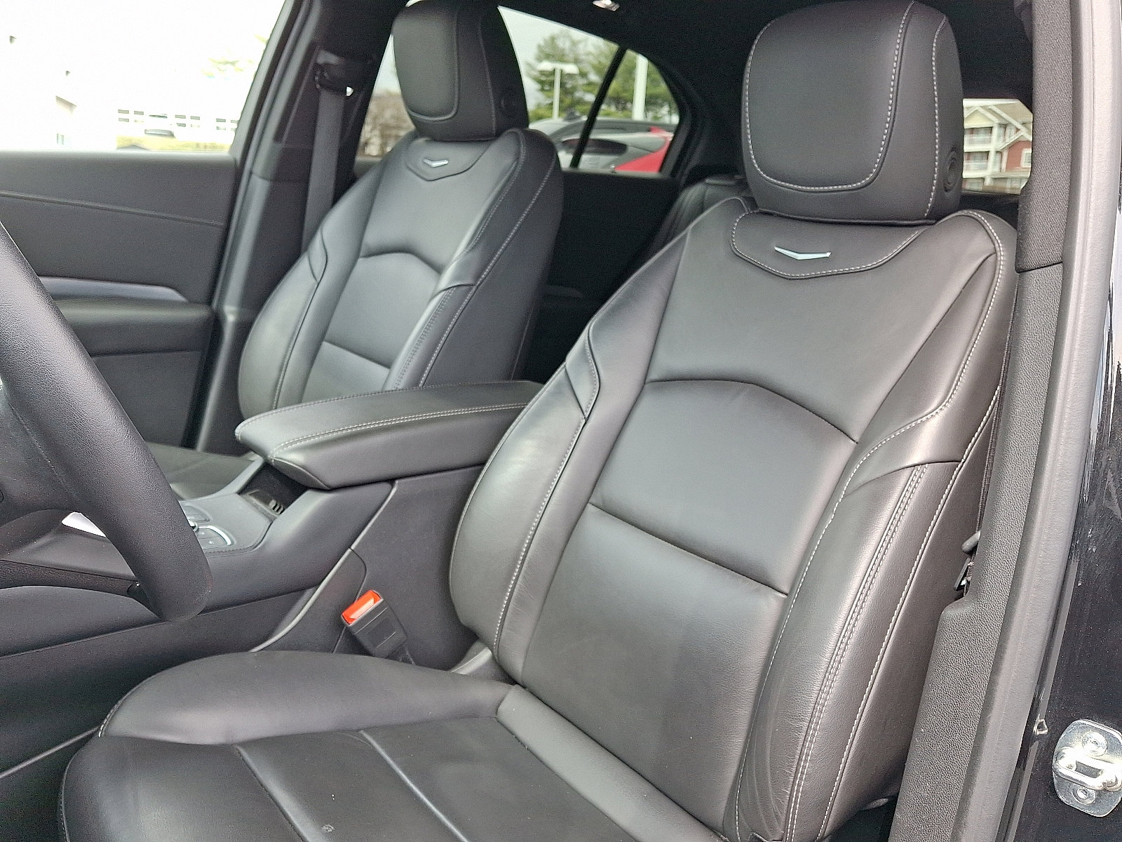 Certified 2025 Cadillac XT4 Premium Luxury image 17