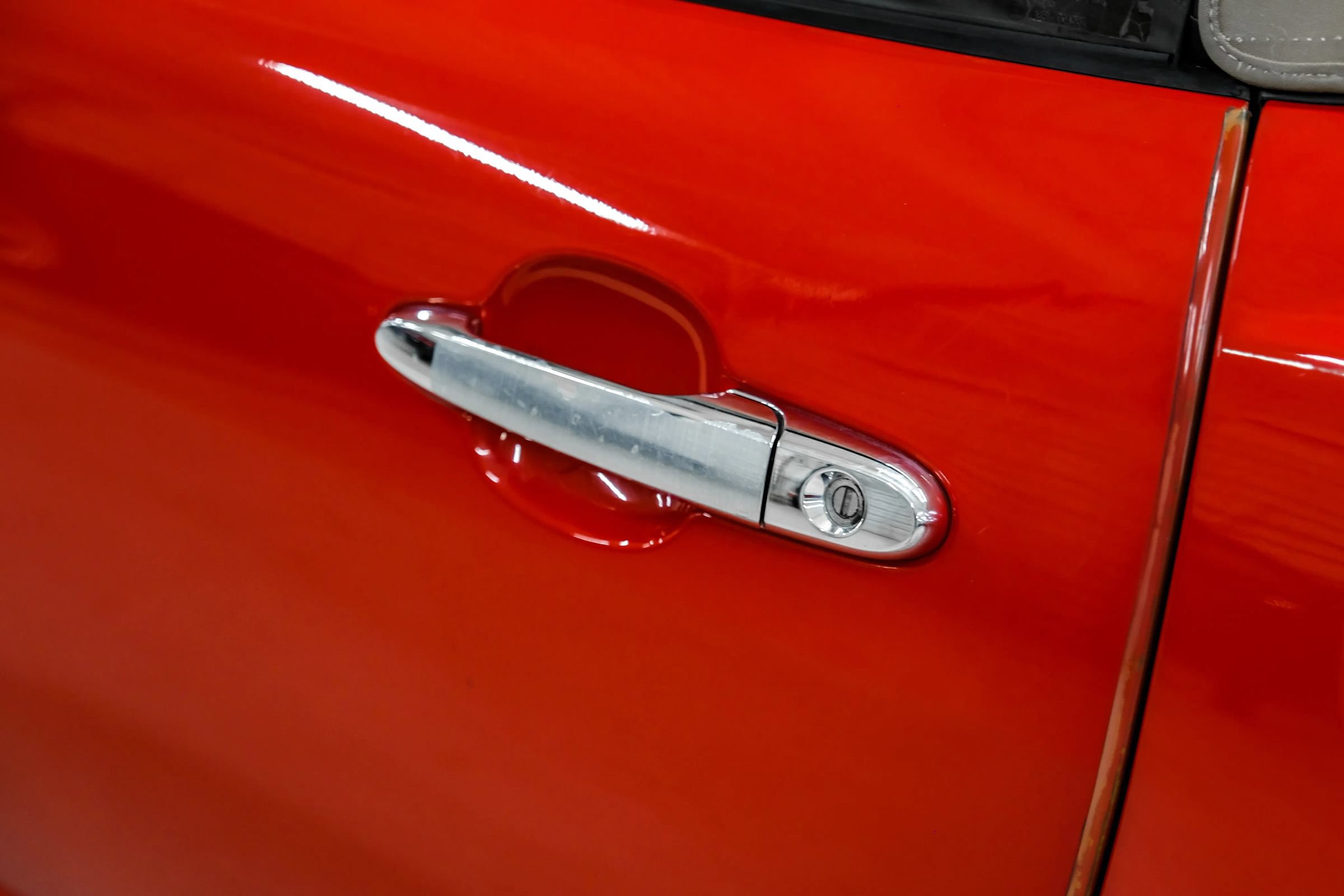 Used 2009 Saturn Sky Red Line RWD image 34