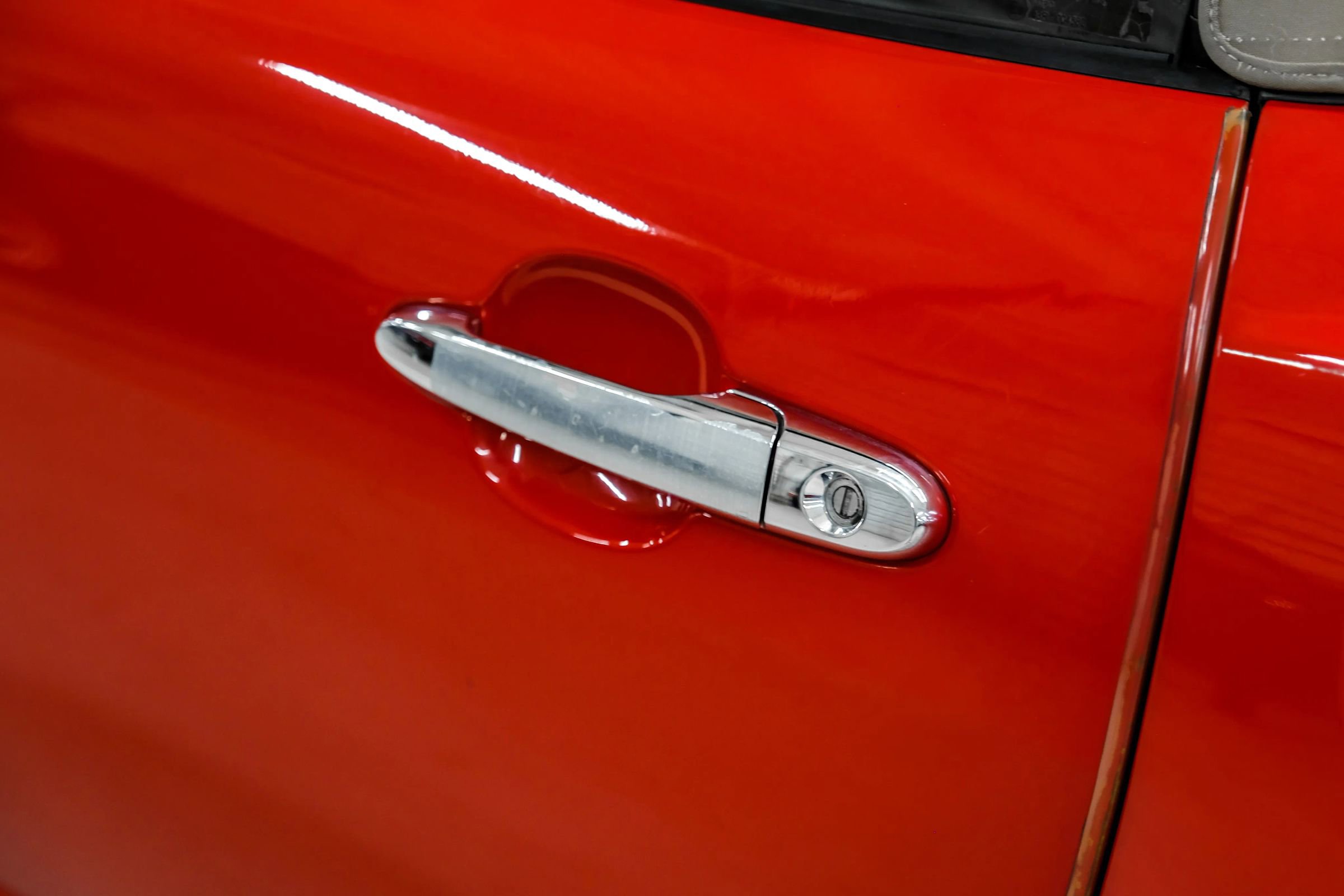 Used 2009 Saturn Sky Red Line RWD image 34