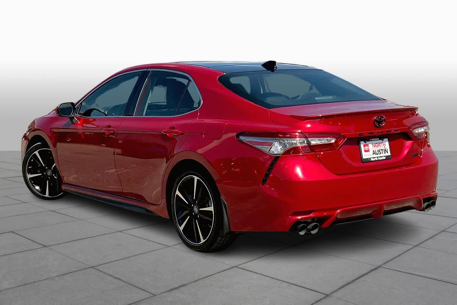 Used 2019 Toyota Camry XSE FWD image 12