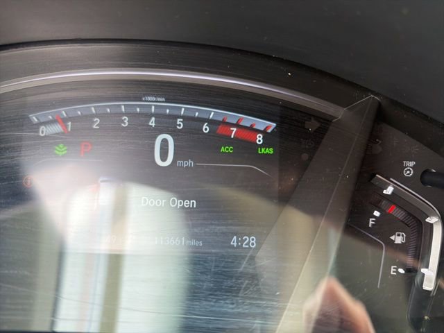 Used 2018 Honda CR-V Touring image 2