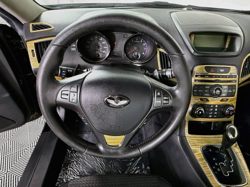Used 2011 Hyundai Genesis 2.0T RWD image 16