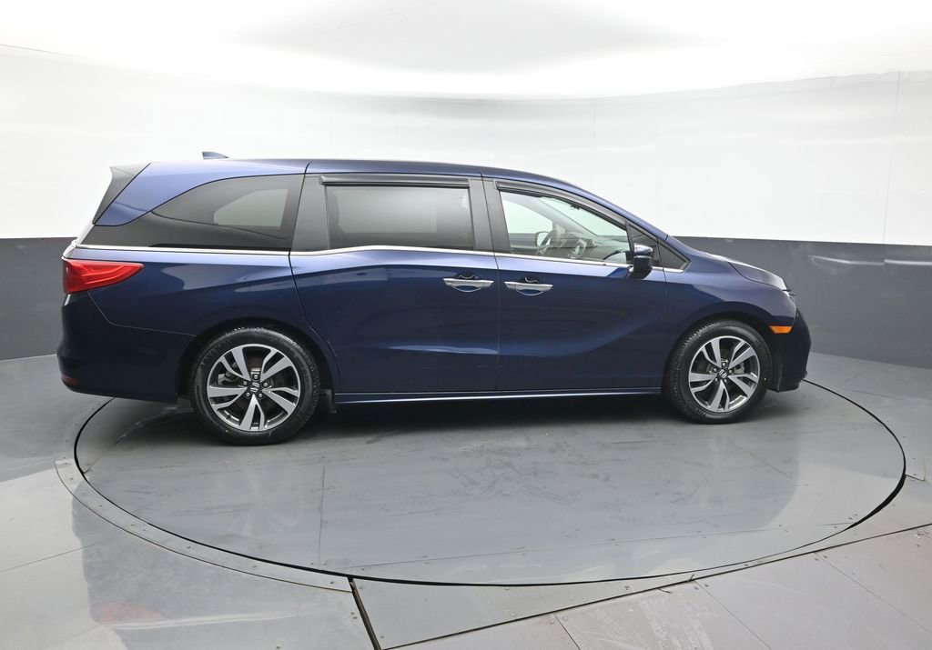 Certified 2024 Honda Odyssey Touring image 8