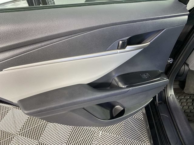 Used 2025 Toyota Camry LE FWD image 27