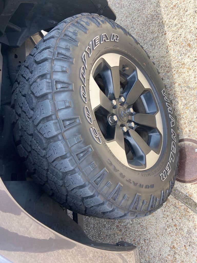 Used 2022 RAM 1500 Laramie image 32